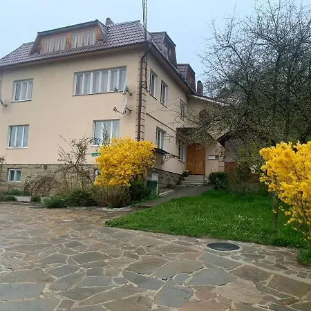 Guest house U Lesi